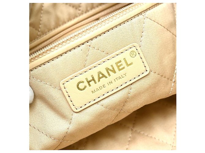Chanel 22 Chain Quilted Calfskin Medium Bianco - vista 4