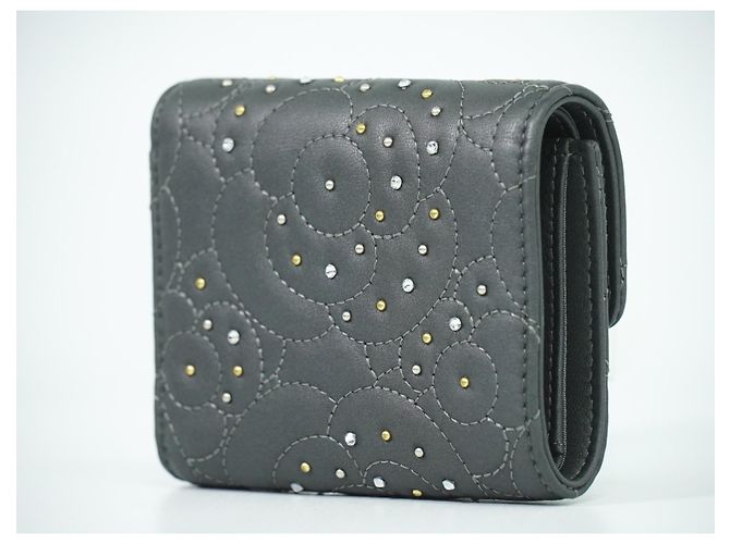 Chanel Camellia Flap Studded Camellia Lambskin Marrone - vista 2