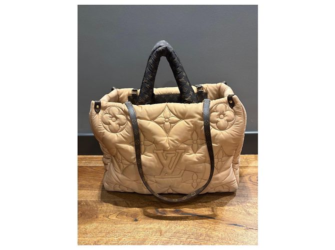 Borsa Tote Louis Vuitton Pillow on the Go GM Marrone Beige - vista 11