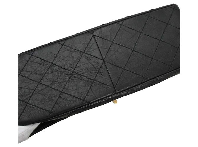 Chanel Reissue 2.55 Flap Quilted Aged Calfskin 226 Nero - vista 3