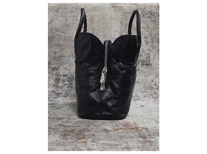 Magnifica Borsa a Mano Miu Miu Vitello Nero - vista 5