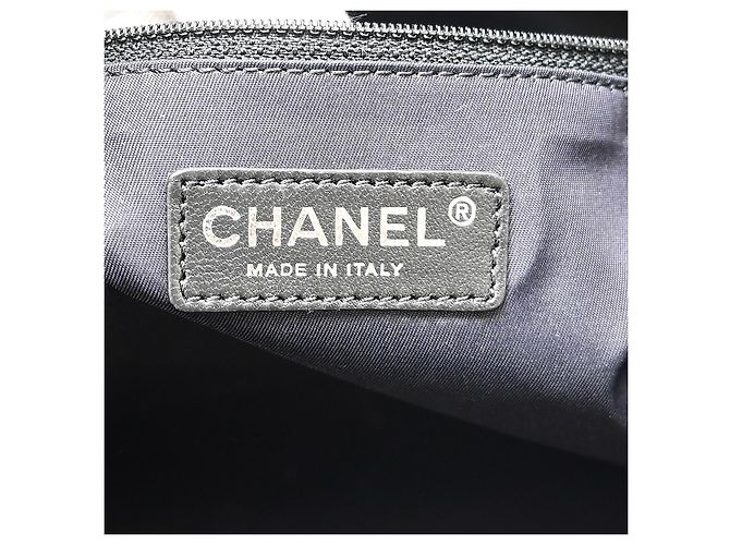 Chanel Biarritz Tote aus gestepptem beschichtetem Canvas Large Schwarz - Ansicht 4