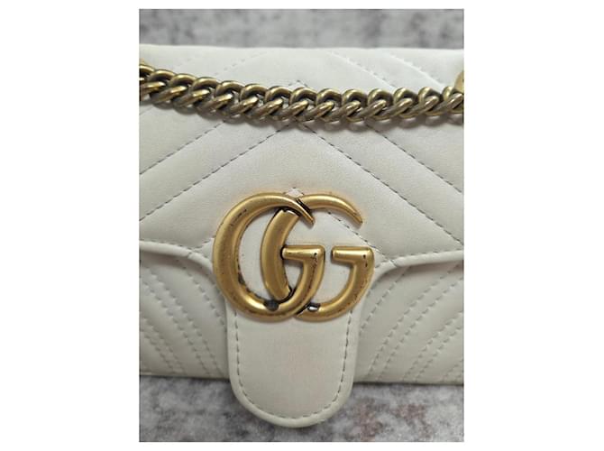 Magnifica Borsa Gucci GG Marmont Bianco - vista 2