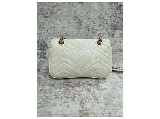 Magnifica Borsa Gucci GG Marmont Bianco - vista 4