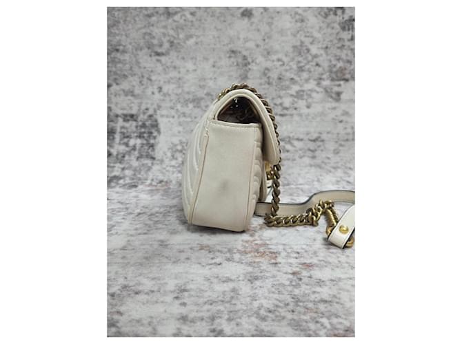 Magnifica Borsa Gucci GG Marmont Bianco - vista 5