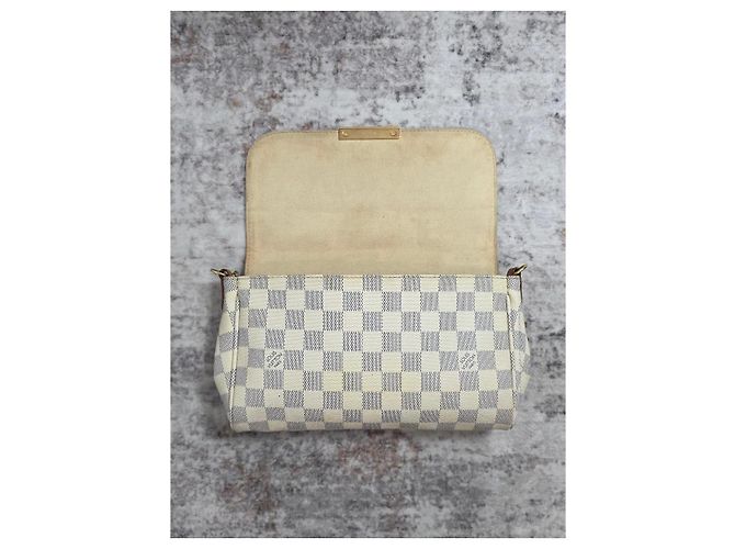 Prachtvolle Louis Vuitton Favorite Tasche Weiß Beige - Ansicht 12