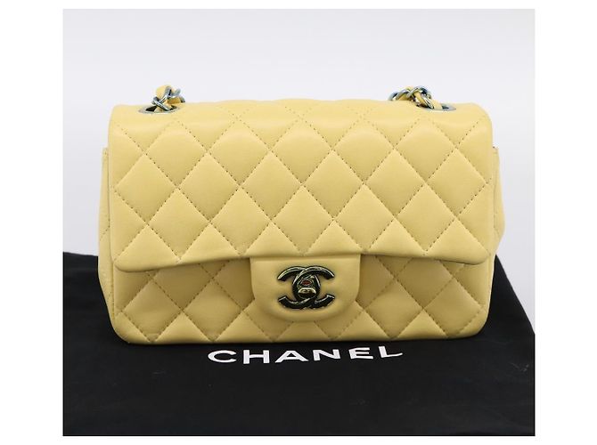 CHANEL Mini Matelassé 20 Bolso de Cadena de Hombro de Piel de Cordero Amarillo CC Auth 197490SV - vista 26