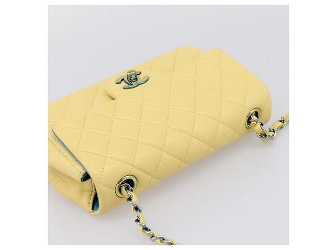 CHANEL Mini Matelassé 20 Bolso de Cadena de Hombro de Piel de Cordero Amarillo CC Auth 197490SV - vista 6