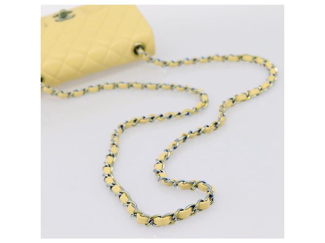 CHANEL Mini Matelassé 20 Bolso de Cadena de Hombro de Piel de Cordero Amarillo CC Auth 197490SV - vista 7