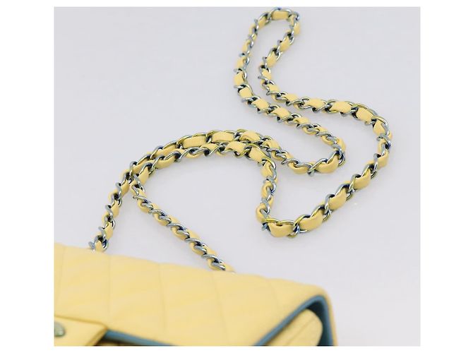 CHANEL Mini Matelassé 20 Bolso de Cadena de Hombro de Piel de Cordero Amarillo CC Auth 197490SV - vista 8