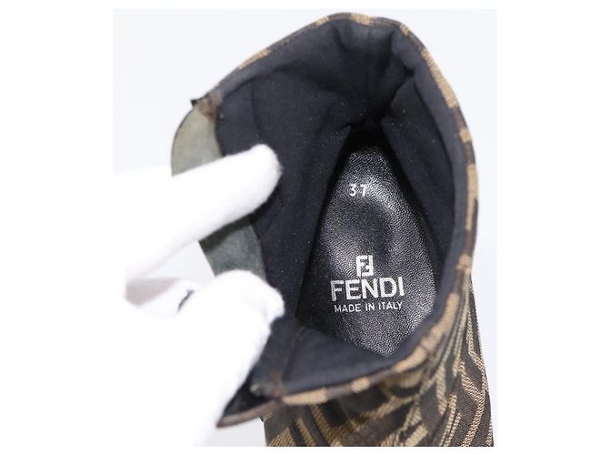 Botines FENDI Zucca Canvas Marrón Negro Auth BA15000A Castaño - vista 13
