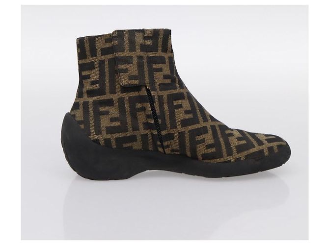 Botines FENDI Zucca Canvas Marrón Negro Auth BA15000A Castaño - vista 4