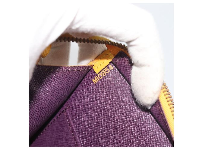 LOUIS VUITTON Epi Sac Triangle Hand Bag Yellow M52099 LV Auth 197531 Giallo - vista 12