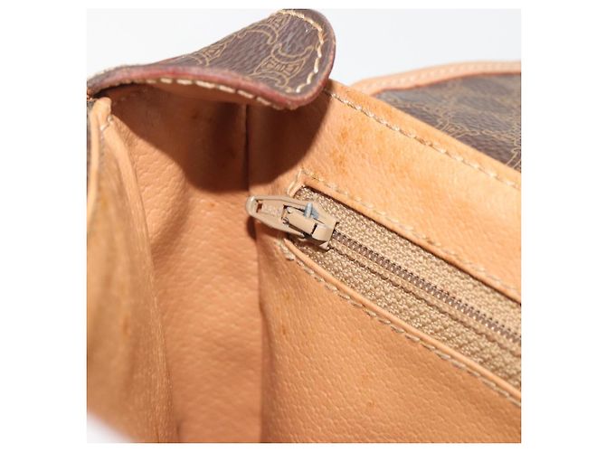 Céline Borsa a tracolla CELINE Macadam Canvas PVC Leather Brown Gold Auth 198697 Marrone D'oro - vista 22