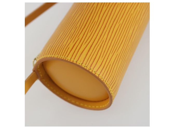 LOUIS VUITTON Epi Soufflot Pouch Yellow LV Auth 197149A Giallo - vista 14