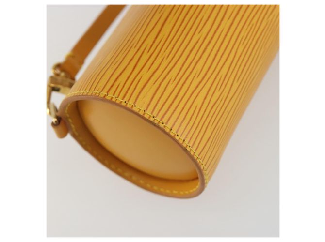 LOUIS VUITTON Epi Soufflot Pouch Yellow LV Auth 197149A Giallo - vista 16