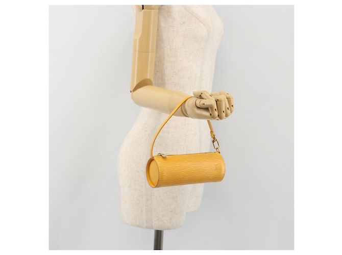 LOUIS VUITTON Epi Soufflot Pouch Yellow LV Auth 197149A Giallo - vista 20