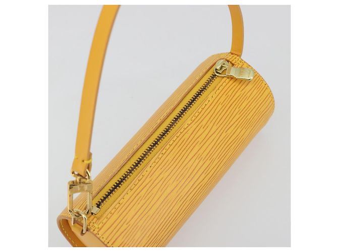LOUIS VUITTON Epi Soufflot Pouch Yellow LV Auth 197149A Giallo - vista 6