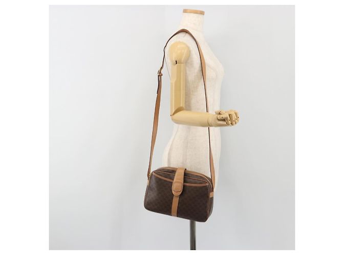 Céline Borsa a tracolla CELINE Macadam Canvas PVC Pelle Marrone Oro Auth mr2845 D'oro - vista 25