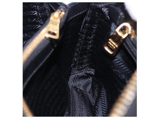 Borsa a mano PRADA pelle Saffiano 2way Nero Oro Auth 198741V D'oro - vista 24