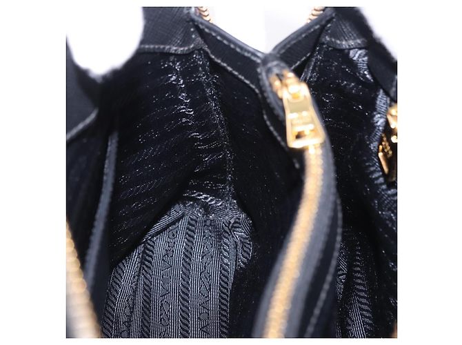 Borsa a mano PRADA pelle Saffiano 2way Nero Oro Auth 198741V D'oro - vista 26