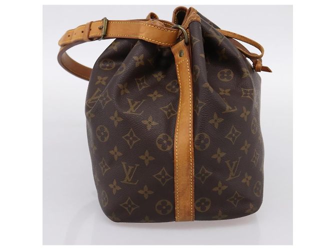 LOUIS VUITTON Monogram Petit Noe Shoulder Bag M42226 LV Auth 197462A Monogramma - vista 3