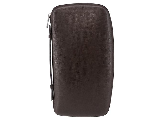 LOUIS VUITTON Taiga Organizer Atoll Travel Case Grizzly M30658 LV Auth 196305 - vista 13