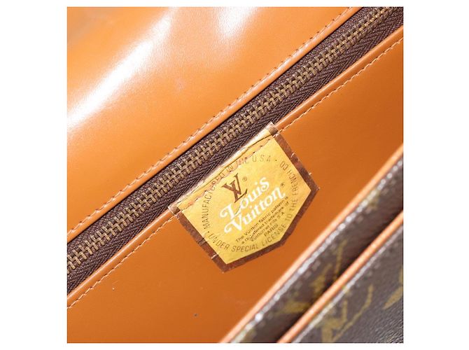 LOUIS VUITTON Monogram Envelope Clutch Bag USA limited LV Auth am12317A Monogramm - Ansicht 18