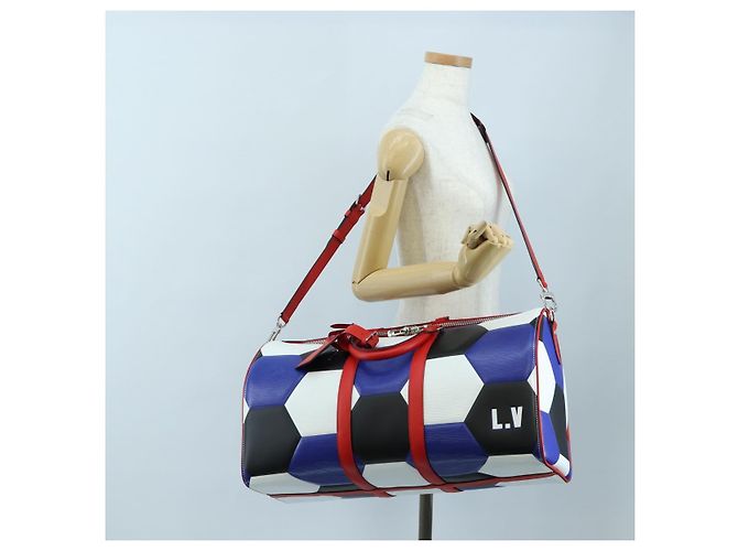 LOUIS VUITTON Epi FIFA Collaboration Keepall Bandouliere 50 Blue Auth 195540SM - vista 31