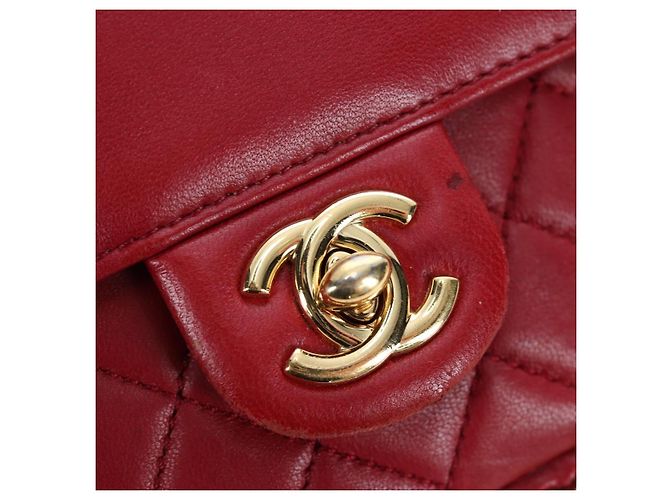 Borsa CHANEL Mini Matelasse 20 con catena in pelle d'agnello 2 vie rossa e oro CC Auth 196377M Rosso D'oro - vista 17