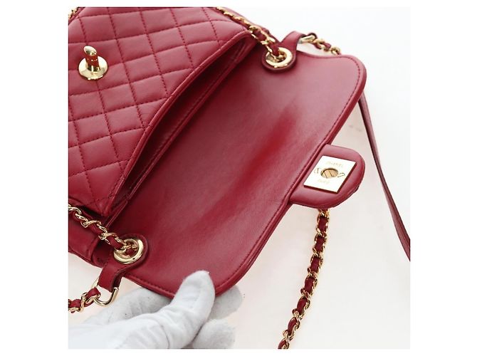 Borsa CHANEL Mini Matelasse 20 con catena in pelle d'agnello 2 vie rossa e oro CC Auth 196377M Rosso D'oro - vista 19
