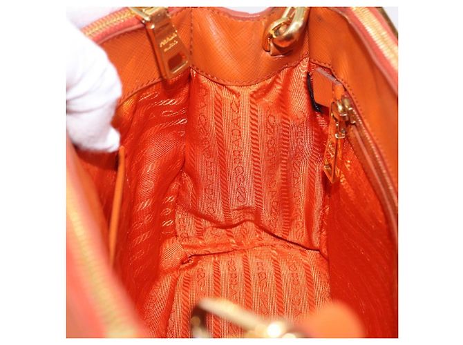 Saffiano Borsa a Mano PRADA Pelle Safiano 2way Orange Gold Auth BA15151 D'oro Arancione - vista 24