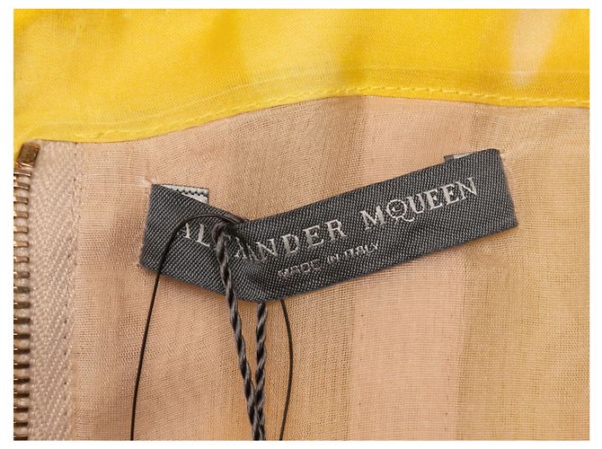Vestido palabra de honor de seda amarillo Alexander McQueen Talla IT 40 - vista 4