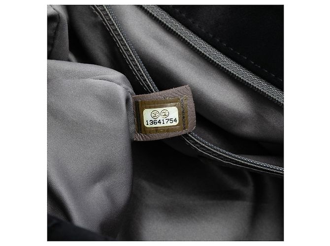 Borsa a spalla Chanel Single Flap in raso trapuntato CC Extra Large Nera Nero - vista 6