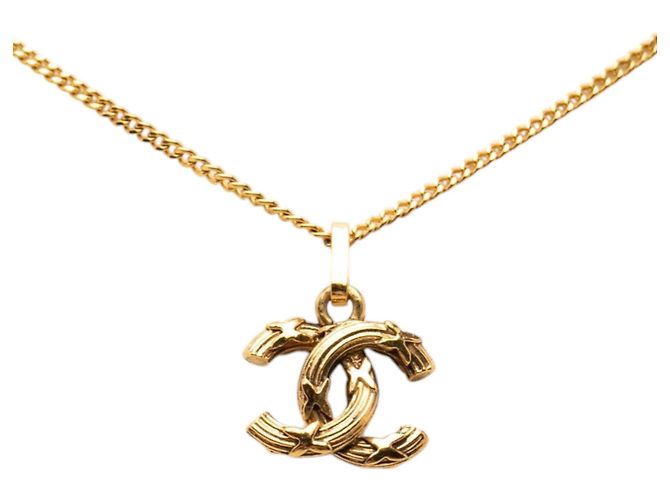 Collana con pendente CC Chanel placcata oro D'oro - vista 3