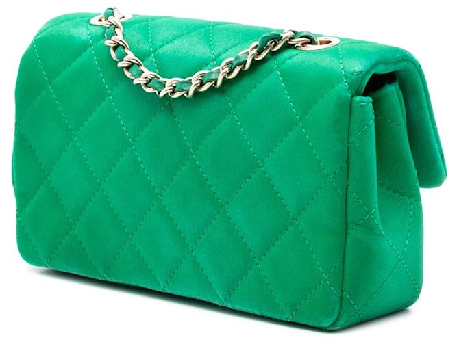 Borsa a tracolla Chanel Extra Mini Rectangular Classic Single Flap in raso verde - vista 2