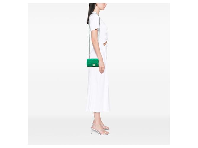 Borsa a tracolla Chanel Extra Mini Rectangular Classic Single Flap in raso verde - vista 7