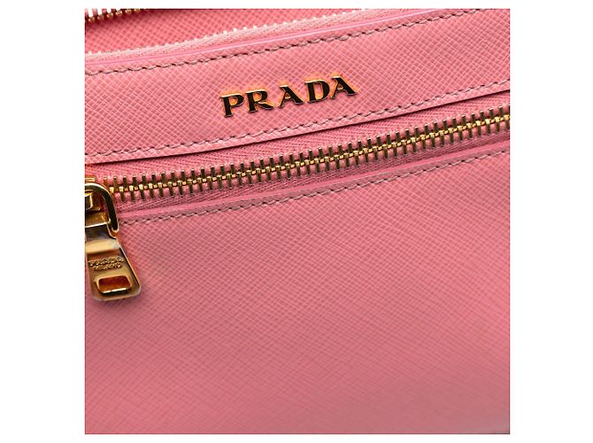 Borsa a tracolla Prada Saffiano Lux rosa con tasca frontale - vista 5