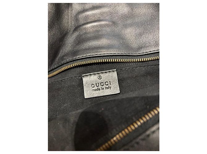 Gucci Fold-Over Clutch aus schwarzem Pythonleder - Ansicht 3