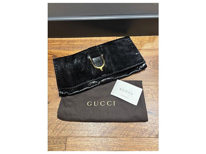 Gucci Fold-Over Clutch aus schwarzem Pythonleder - Ansicht 5