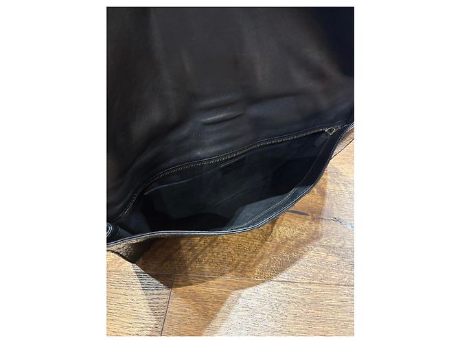 Gucci Fold-Over Clutch aus schwarzem Pythonleder - Ansicht 7