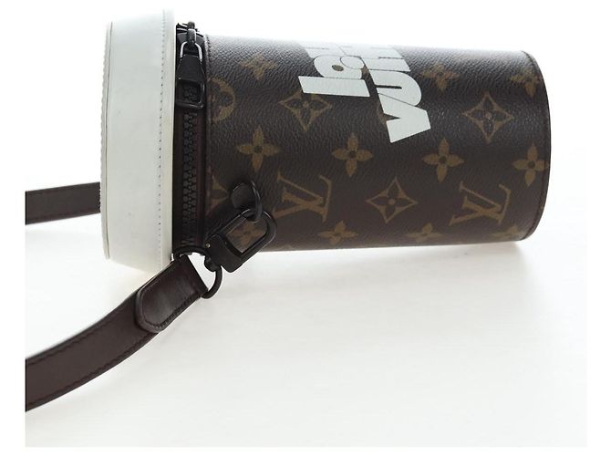 Louis Vuitton Coffee Cup Convertible Everyday Signature Vintage Monogram Canvas Marrone - vista 4