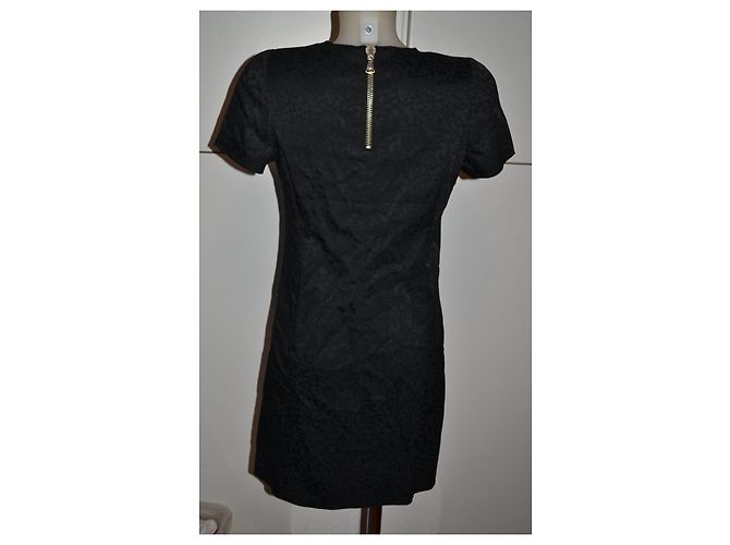 Pinko Kurzes schwarzes Kleid mit Jacquard-Muster - Ansicht 4