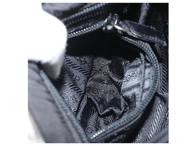 PRADA Schultertasche mit Kette Nylon Schwarz Gold - Ansicht 11