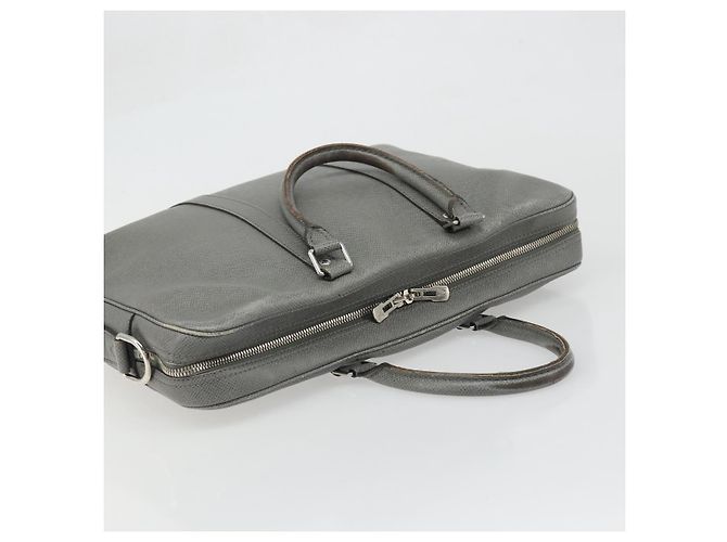 LOUIS VUITTON Taiga Porte Documents Voyage Bag Gracie M30640 LV - vista 6