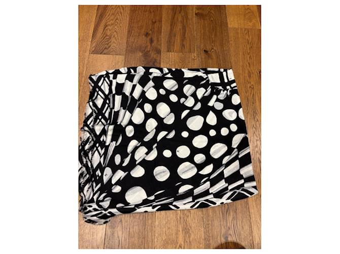 Sciarpa in seta e lana Monogram Louis Vuitton Nero Bianco - vista 6