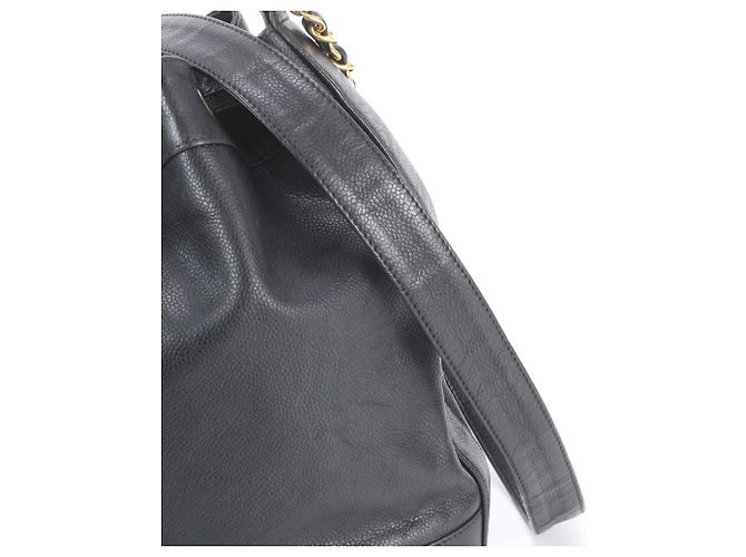 Borsa a tracolla Chanel Triple Coco in pelle caviar Nero - vista 2