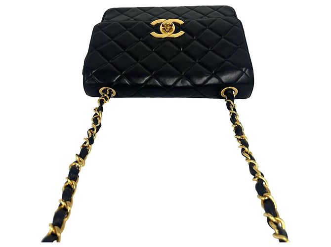 Chanel Vintage Matelassé Coco Mark Schultertasche aus Lammleder Schwarz - Ansicht 4