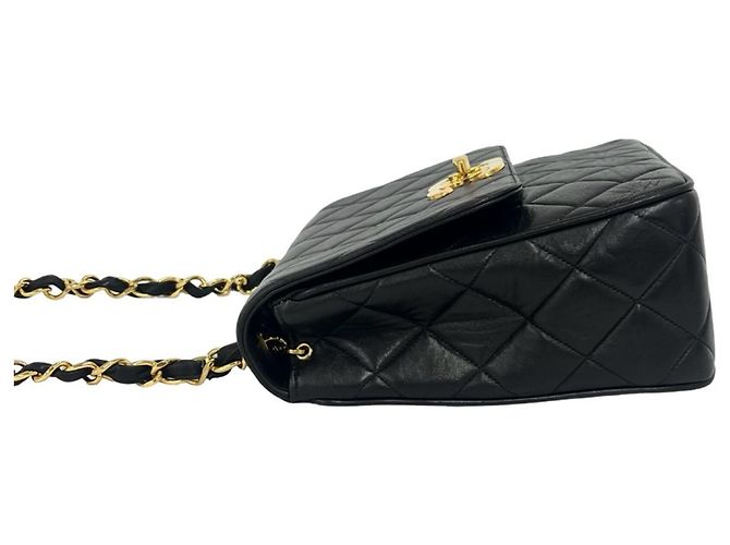 Chanel Vintage Matelassé Coco Mark Schultertasche aus Lammleder Schwarz - Ansicht 5