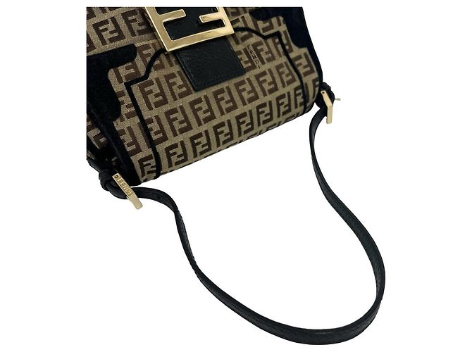 Borsa Semi-One Shoulder Fendi Zucchino FF Pattern Marrone Nero - vista 4